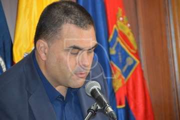 Héctor León toma posesión como concejal en Telde (Foto TA y Daniel Amador)